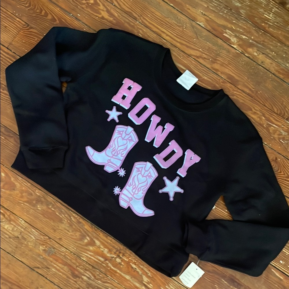 Crop Black Crewneck with Pink 'Howdy' and Boots Design